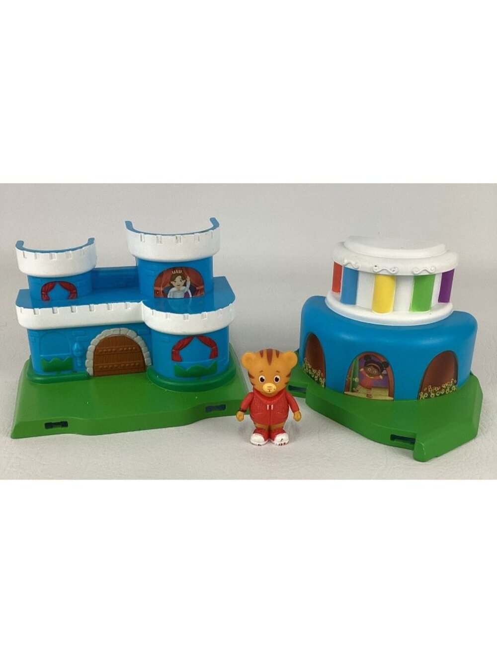 Daniel Tiger Neighborhood Trolley Track Playset Replacement Parts Castle Figure